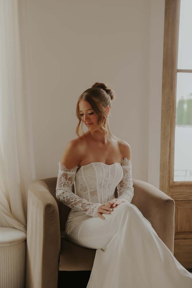 Bridal portrait in the window light